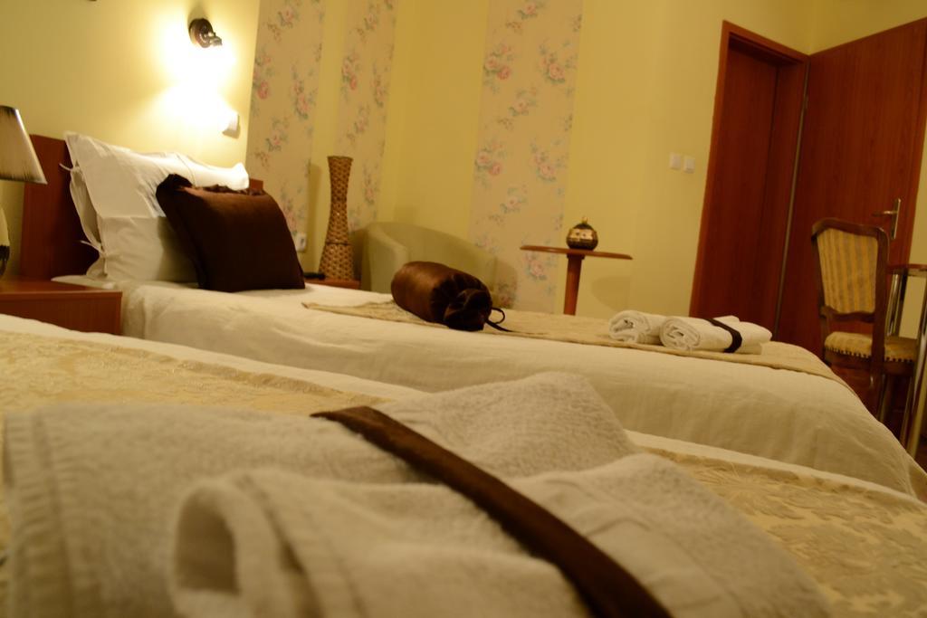 Hotel Pine Skopje Zimmer foto